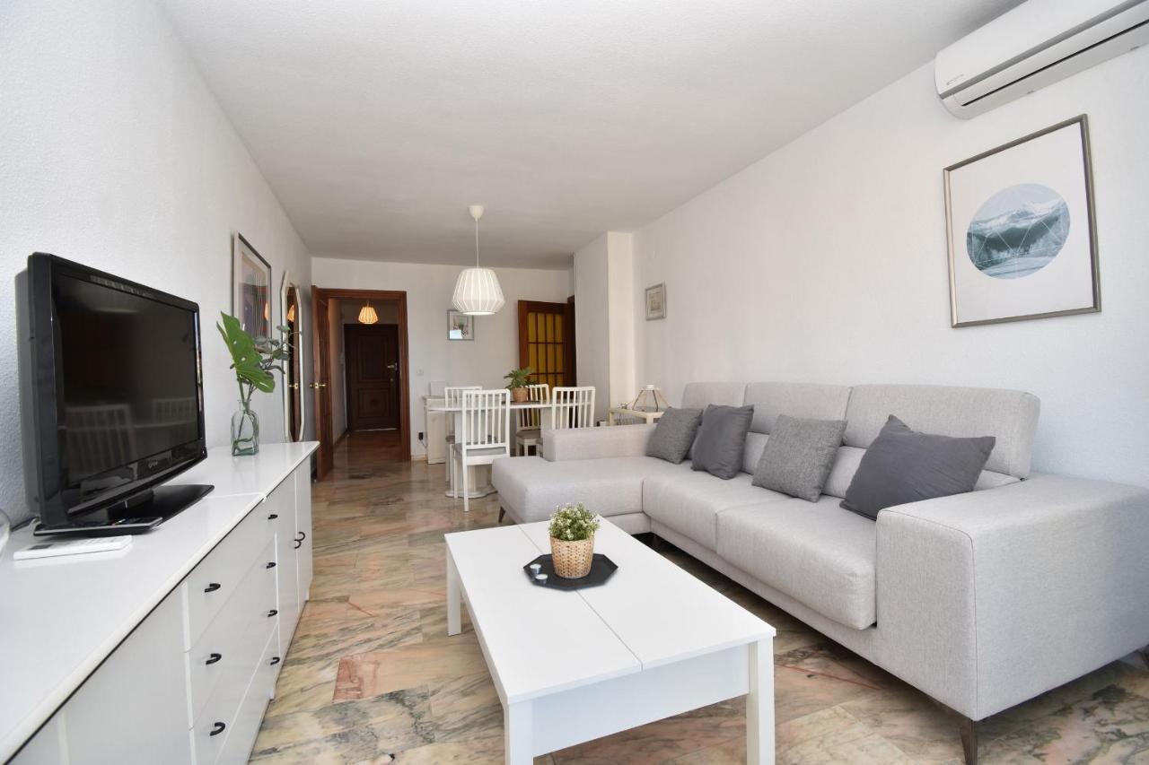 Apartamento Vistas Al Mar Y Piscina Fuengirola Kültér fotó